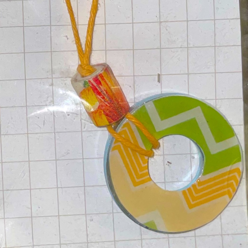 Funky zigzag pendant necklace